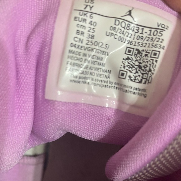 Jordan Jumpman Two Trey Barely
Grape GS Size 7Y DQ8431-105 - Picture 15 of 15